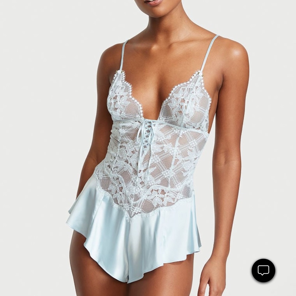Victoria secrets: Blue babydoll Lace Romper, size XS, New with tag,